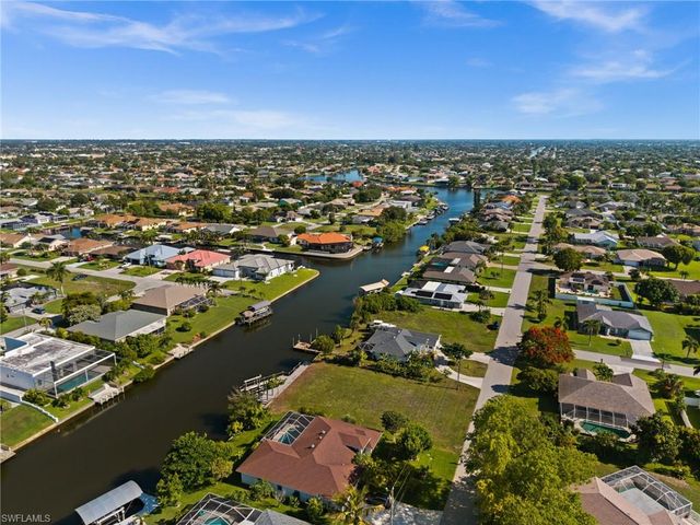 3022 SE 6th AVE, Cape Coral, FL 33904