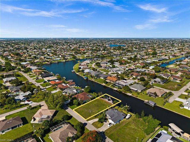 3022 SE 6th AVE, Cape Coral, FL 33904