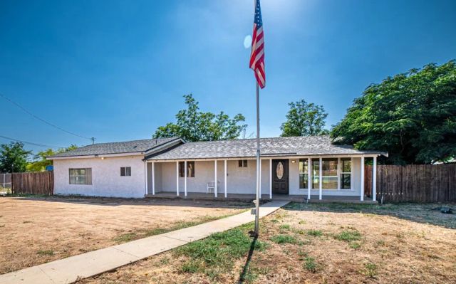 13426 4th, Yucaipa, CA 92399