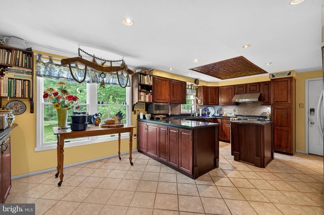 12080 AXLINE RD, Lovettsville, VA 20180