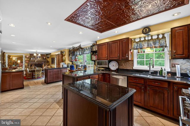 12080 AXLINE RD, Lovettsville, VA 20180
