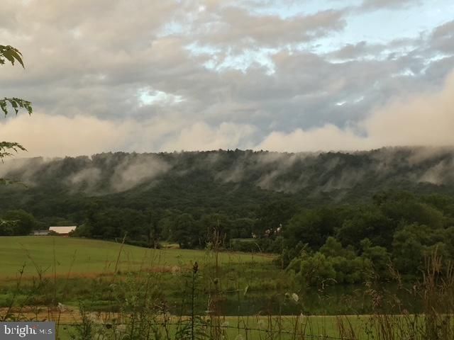 12080 AXLINE RD, Lovettsville, VA 20180