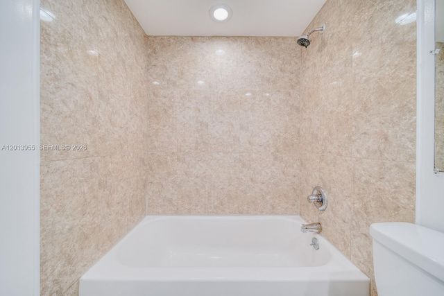 7101 SW 89th Ct 110, Miami, FL 33173
