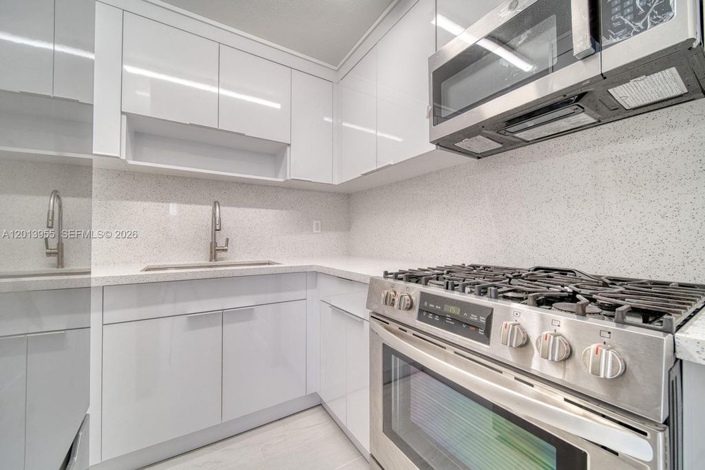 7101 SW 89th Ct 110, Miami, FL 33173