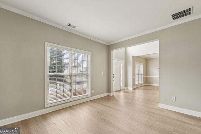 1090 Great Oaks Drive, Lawrenceville, GA 30045