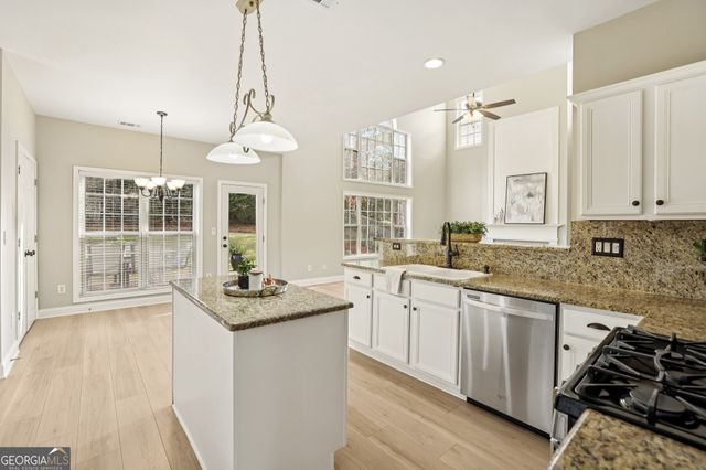 1090 Great Oaks Drive, Lawrenceville, GA 30045