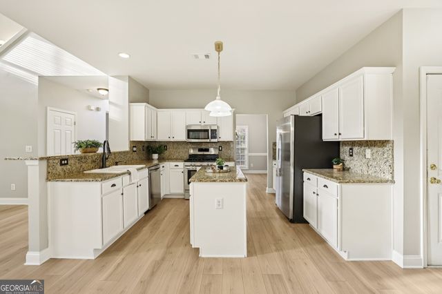 1090 Great Oaks Drive, Lawrenceville, GA 30045