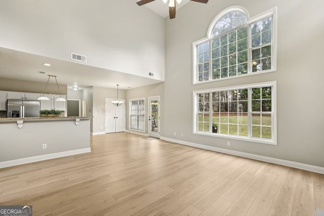 1090 Great Oaks Drive, Lawrenceville, GA 30045