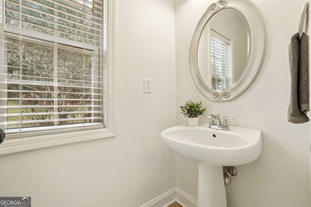 1090 Great Oaks Drive, Lawrenceville, GA 30045