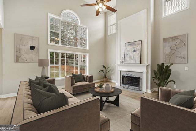 1090 Great Oaks Drive, Lawrenceville, GA 30045