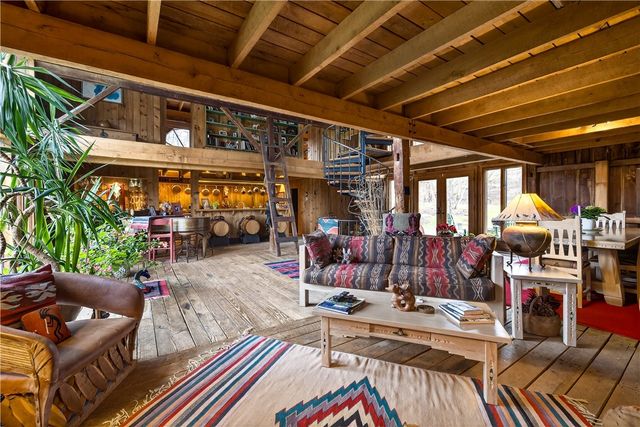 1050 Strong Road, Victor, NY 14564