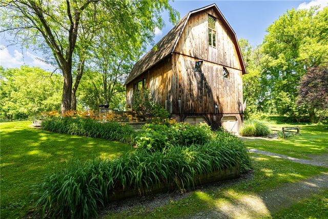 1050 Strong Road, Victor, NY 14564
