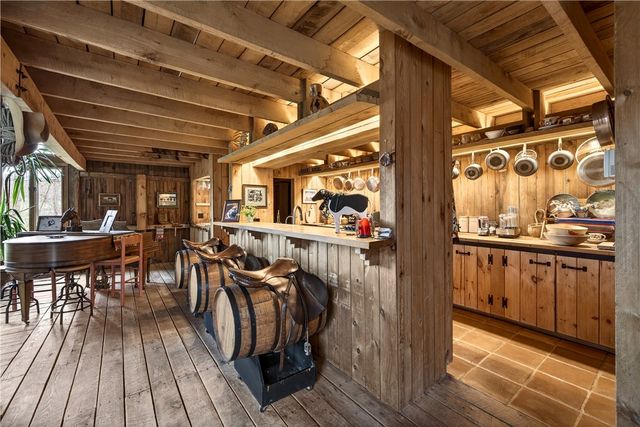 1050 Strong Road, Victor, NY 14564