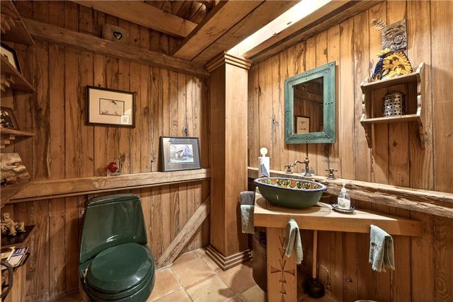 1050 Strong Road, Victor, NY 14564
