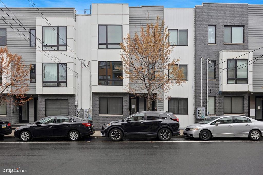 1227 N 5TH ST #2, PHILADELPHIA, PA 19122 — exterior