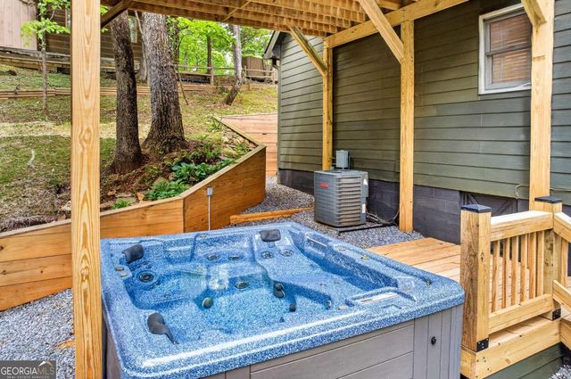747 Mountain Oak Road, Ellijay, GA 30536