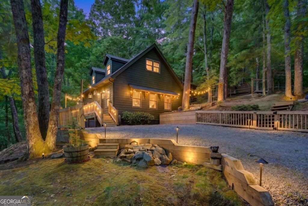747 Mountain Oak Road, Ellijay, GA 30536