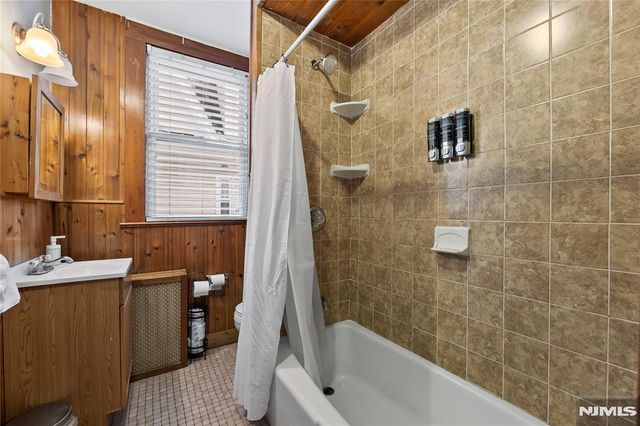 54 Riggs Place, West Orange, NJ 07052