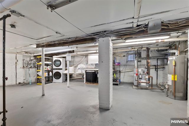 54 Riggs Place, West Orange, NJ 07052