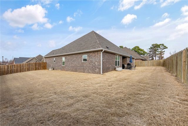 1404 W Gum Street, Rogers, AR 72758