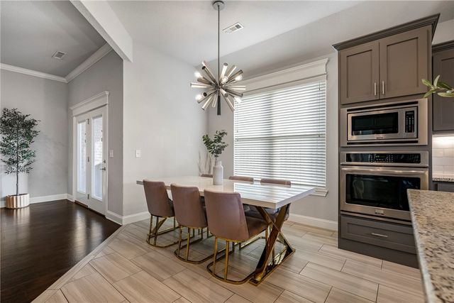 1404 W Gum Street, Rogers, AR 72758