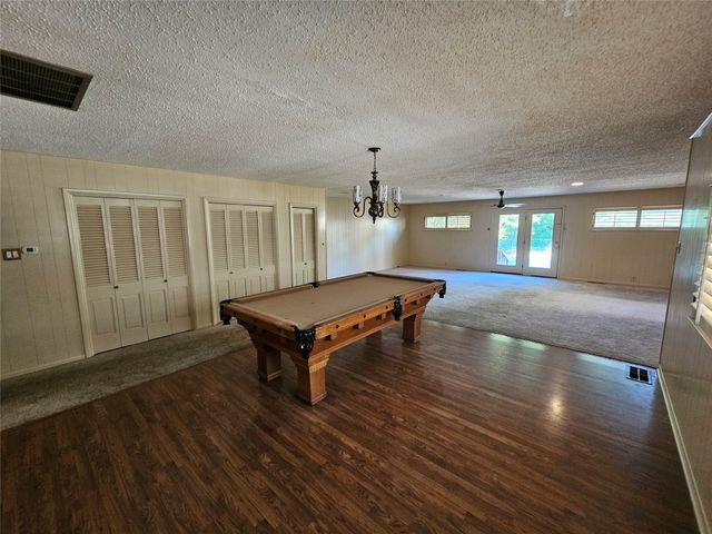 726 S Lindsay Street, Gainesville, TX 76240