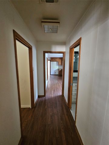 726 S Lindsay Street, Gainesville, TX 76240