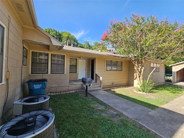 726 S Lindsay Street, Gainesville, TX 76240