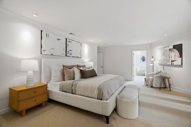 833 Dixon Way, Los Altos, CA 94022