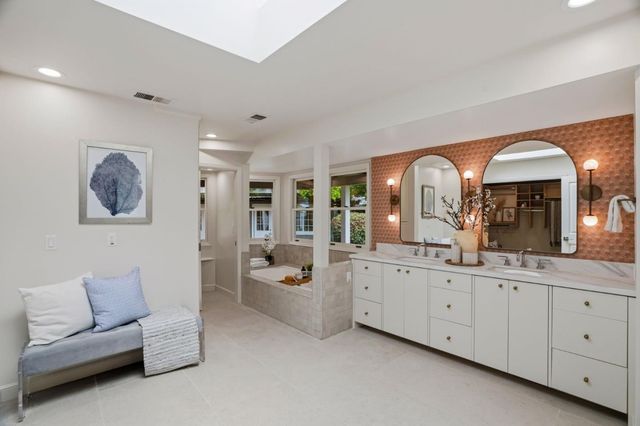 833 Dixon Way, Los Altos, CA 94022