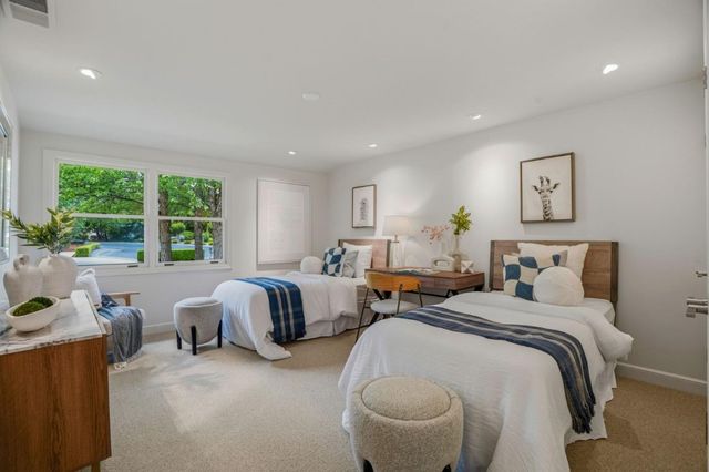 833 Dixon Way, Los Altos, CA 94022