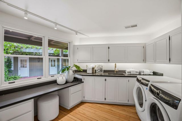833 Dixon Way, Los Altos, CA 94022