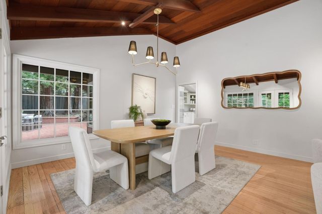 833 Dixon Way, Los Altos, CA 94022