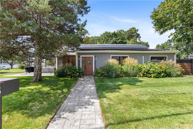 35 Sylvia Drive, Warwick, RI 02886