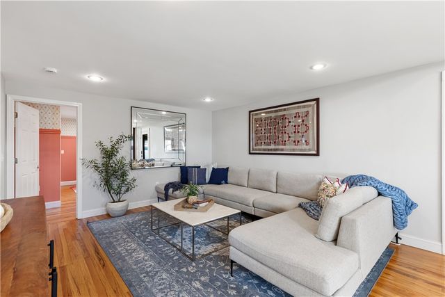 35 Sylvia Drive, Warwick, RI 02886