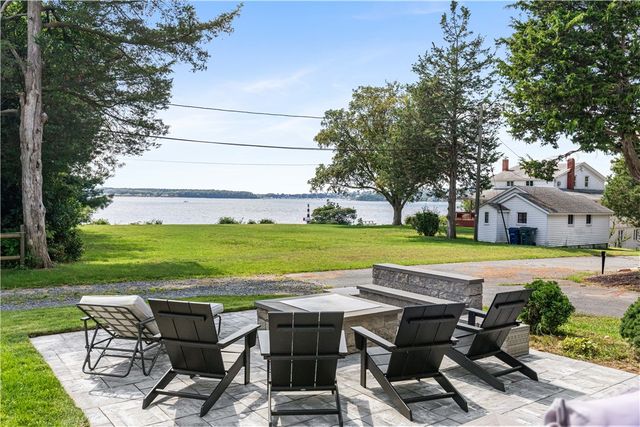35 Sylvia Drive, Warwick, RI 02886