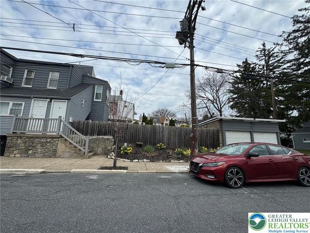 200 North 11th Street, Easton, PA 18042