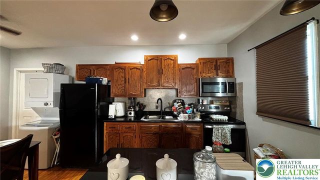 200 North 11th Street, Easton, PA 18042