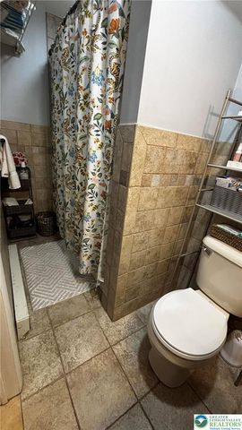 200 North 11th Street, Easton, PA 18042