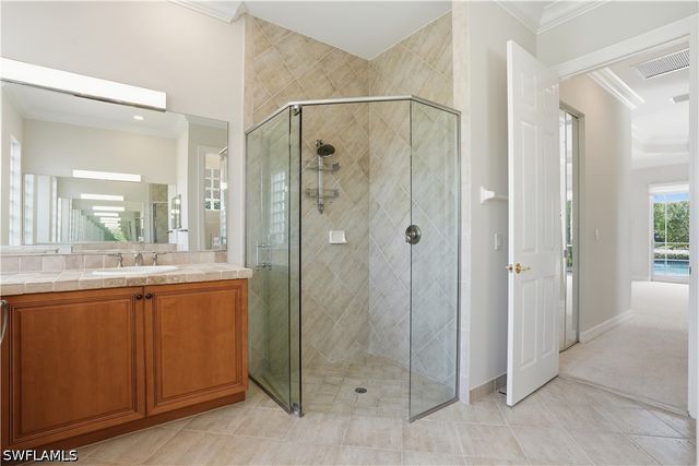 1422 King Sago CT, Naples, FL 34119