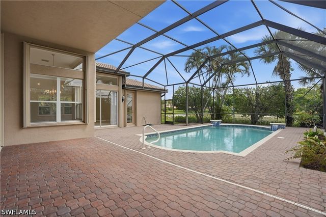 1422 King Sago CT, Naples, FL 34119