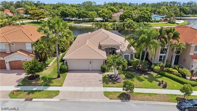 1422 King Sago CT, Naples, FL 34119