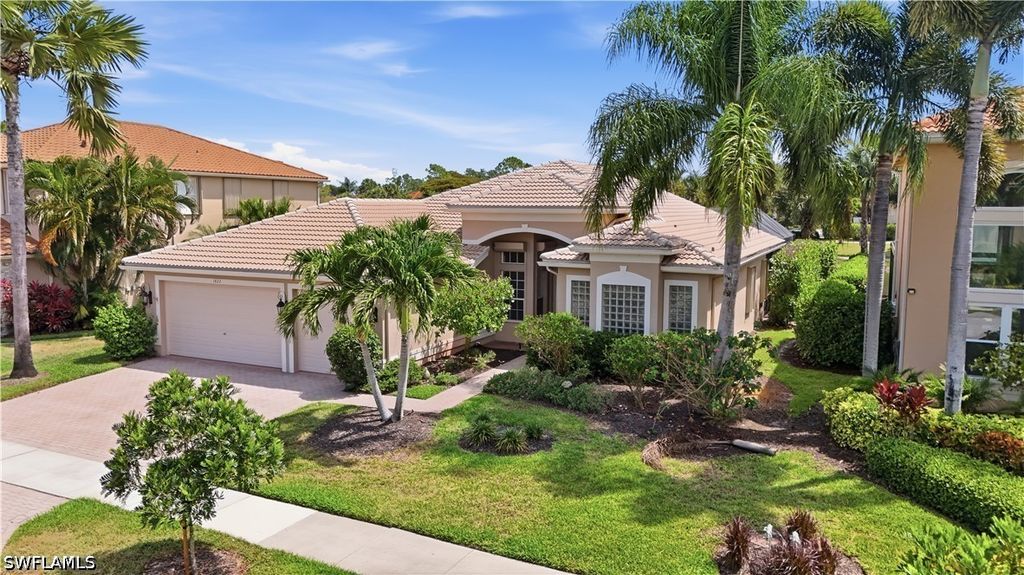 1422 King Sago CT, Naples, FL 34119
