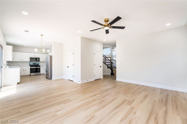 1293 Silver Knoll Avenue, Las Vegas, NV 89123