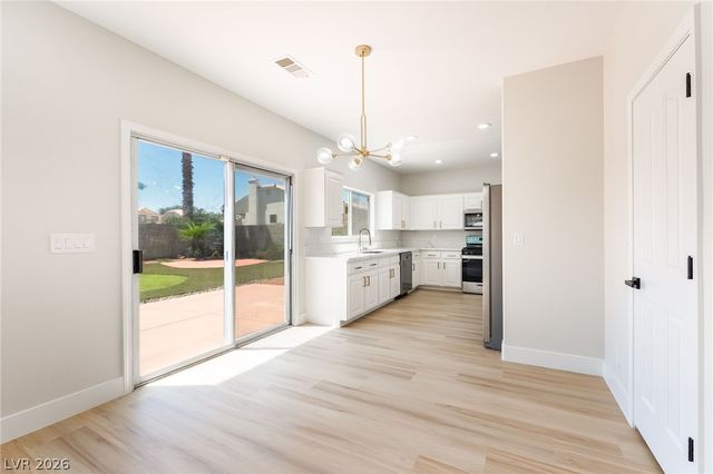 1293 Silver Knoll Avenue, Las Vegas, NV 89123
