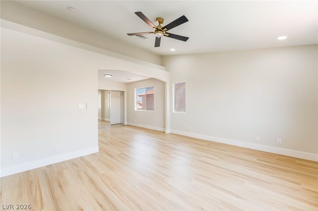 1293 Silver Knoll Avenue, Las Vegas, NV 89123
