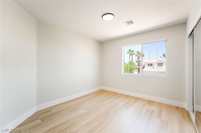 1293 Silver Knoll Avenue, Las Vegas, NV 89123