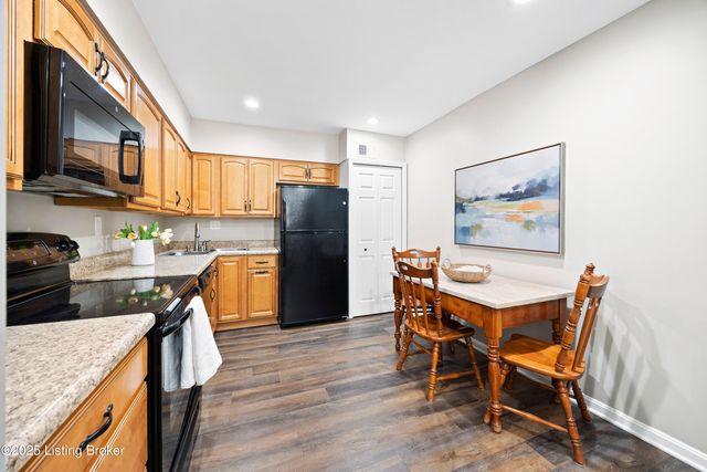 1600 Gardiner Ln 203, Louisville, KY 40205