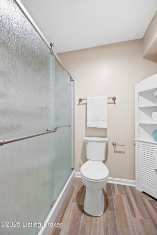 1600 Gardiner Ln 203, Louisville, KY 40205