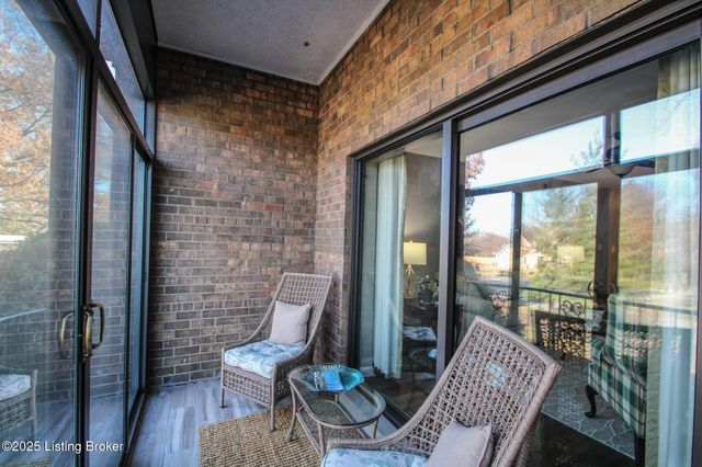 1600 Gardiner Ln 203, Louisville, KY 40205